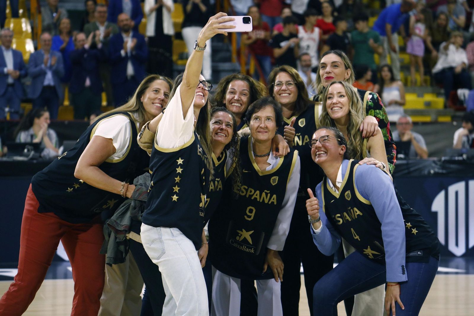 Las mejores fotos de la victoria de la selección española femenina de baloncesto ante Bélgica, en Córdoba