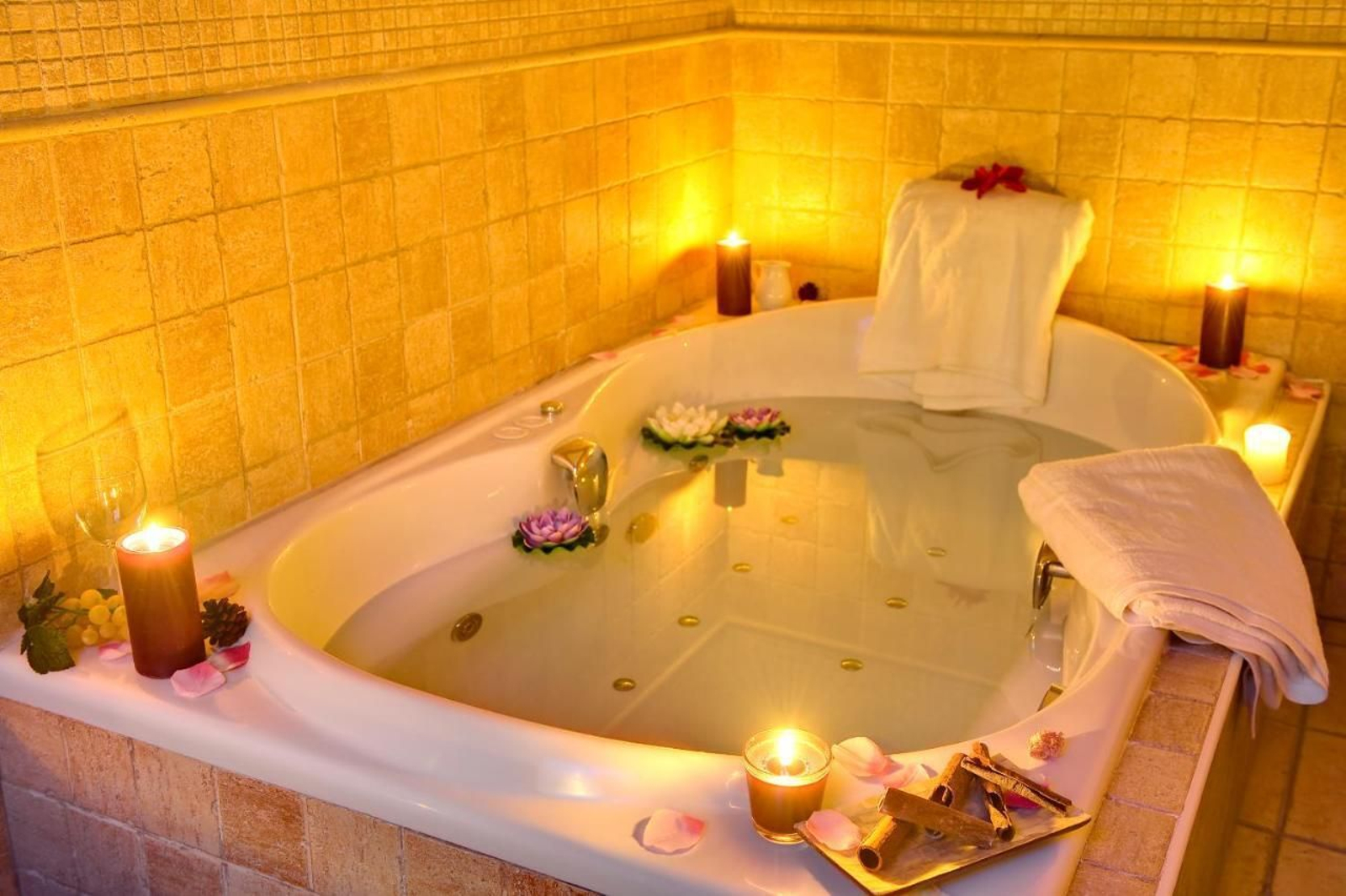 El hotel con jacuzzi de Huelva que es uno de los mejores de España