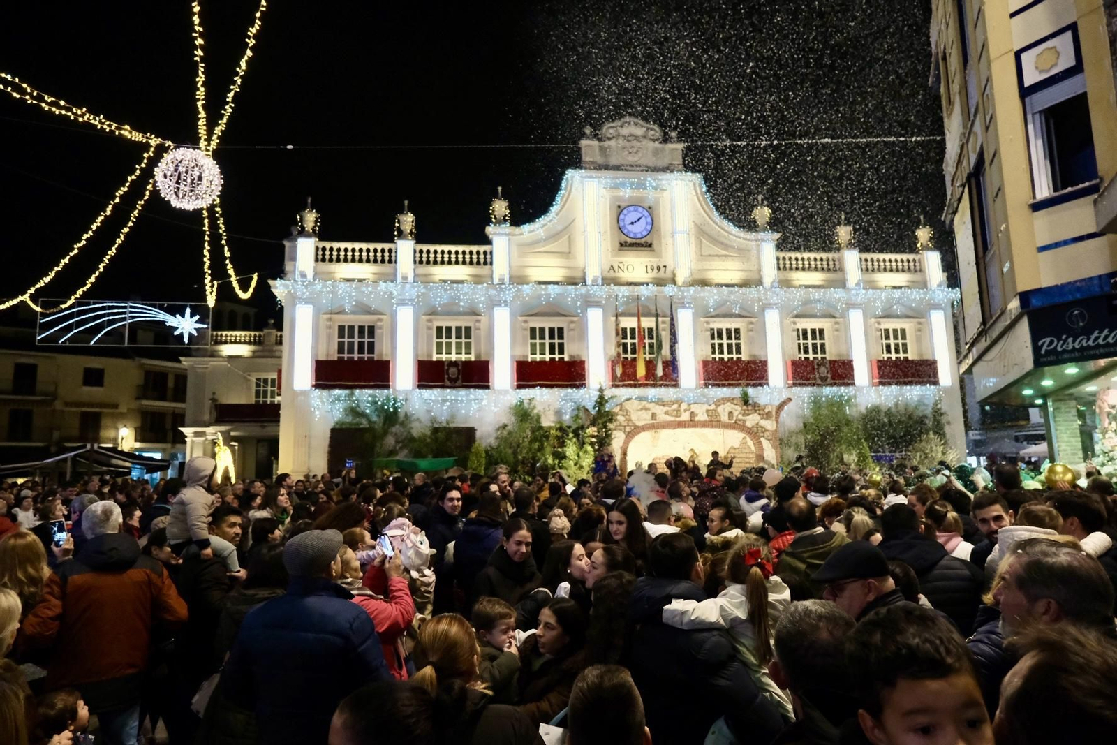 Cabra da la bienvenida a la Navidad Cabra da la bienvenida a la Navidad