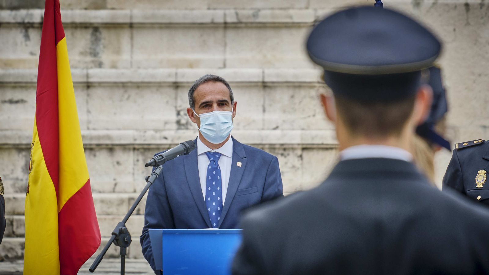 Acto de  juramento de 22 nuevos inspectores de la Policía Nacional en la Plaza de España.