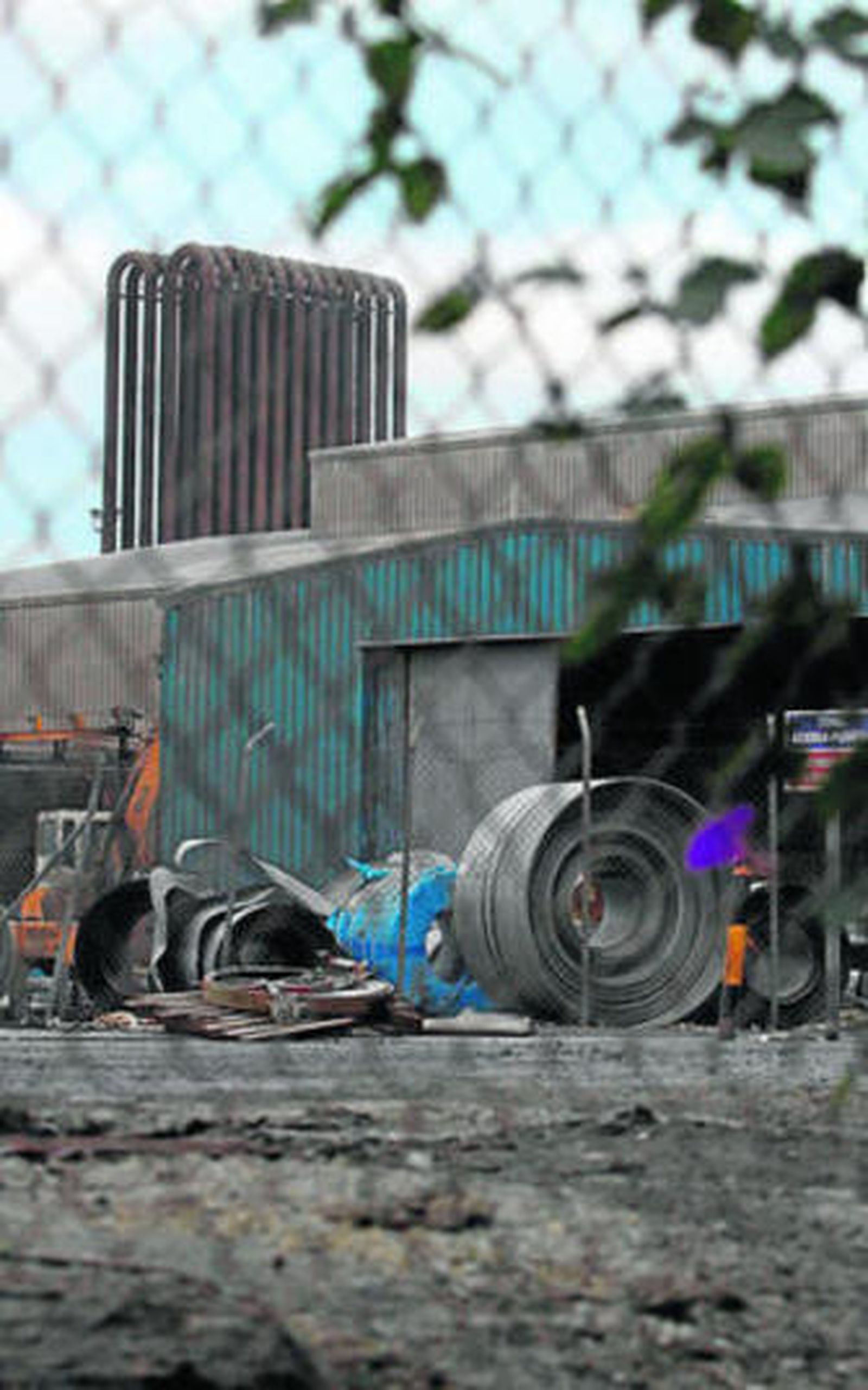 Vista de uno de los patios interiores de Acerinox Palmones.