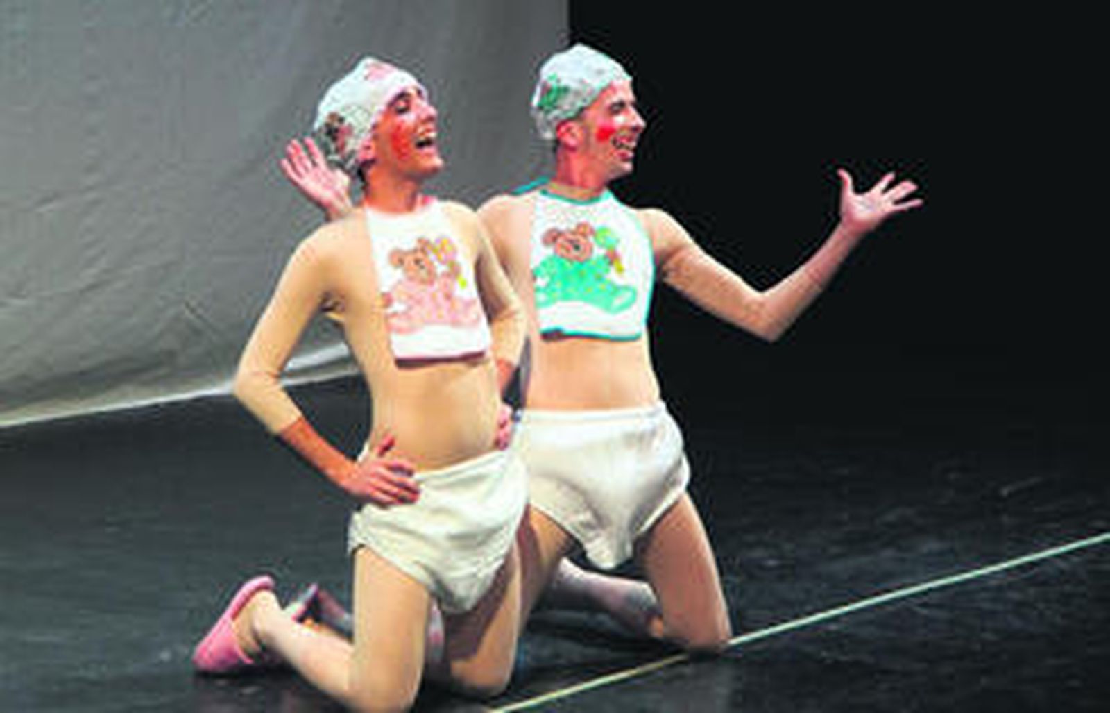 Trece grupos se disputan el sábado los premios en la final de Carnaval