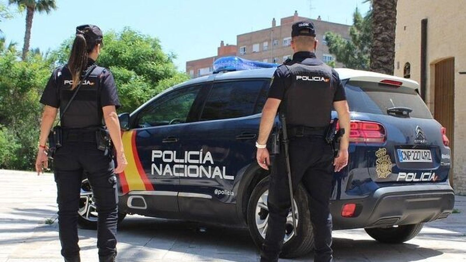 Agentes de la Policía Nacional de patrulla en Jerez.