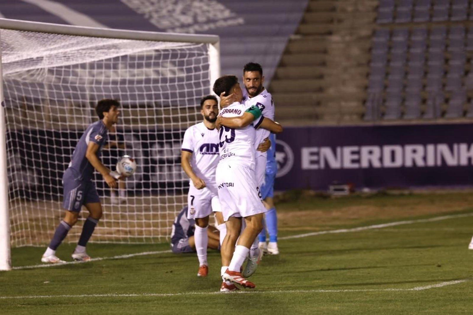 Las mejores imágenes del Trofeo del Olivo entre Real Jaén y Granada CF