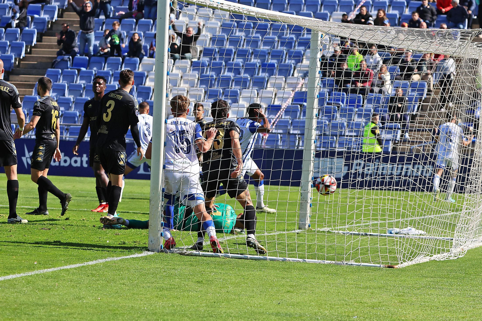 Imágenes del encuentro entre el Recreativo de Huelva y la AD Ceuta FC
