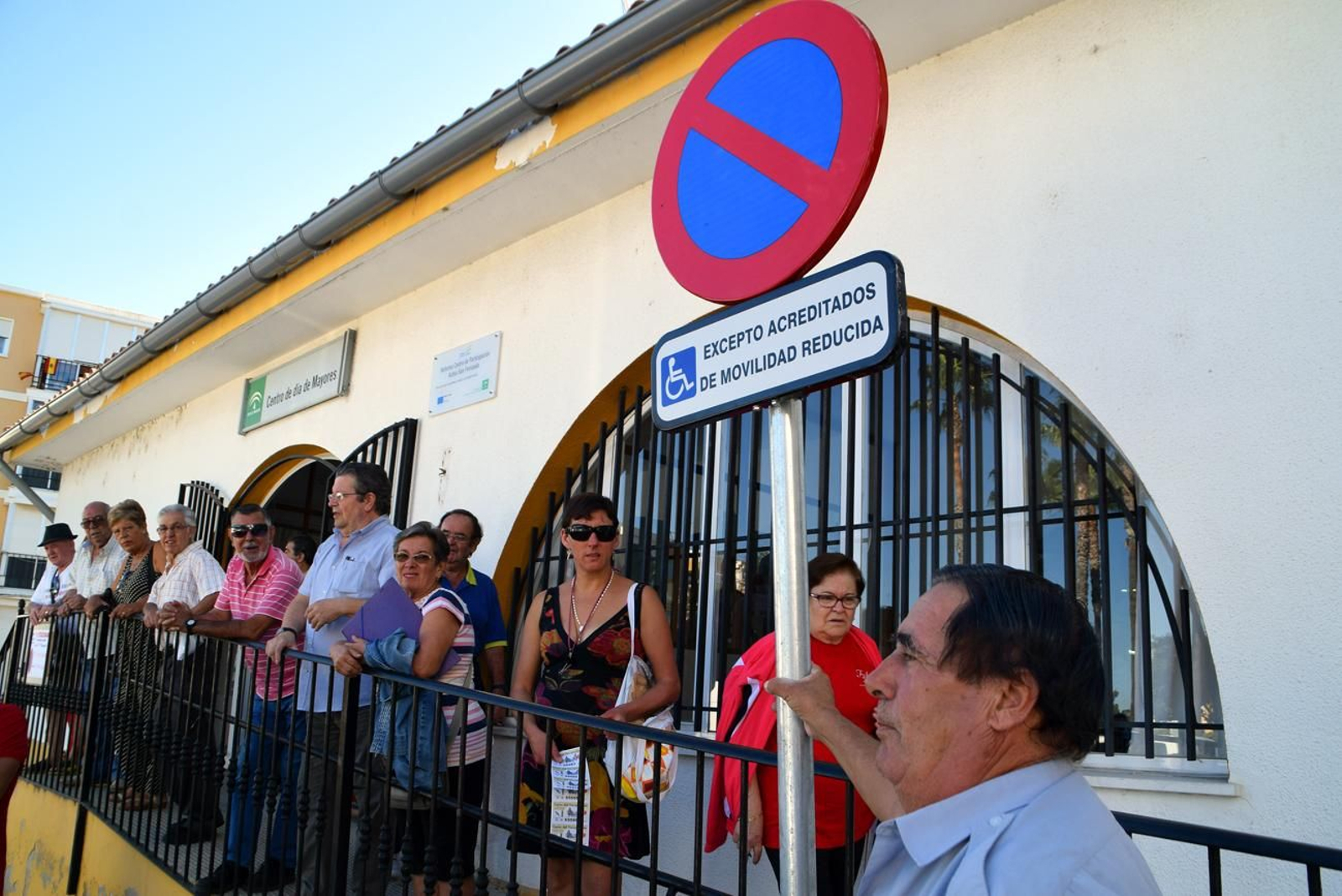 Así son las nuevas señales de tráfico para personas con movilidad reducida