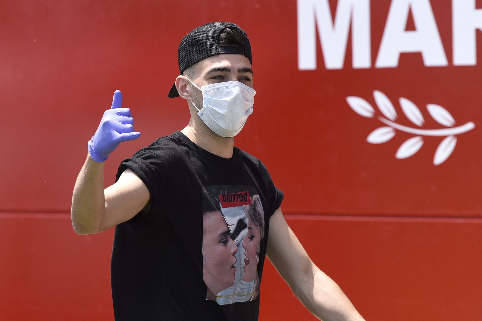 Munir, en una imagen tomada este miércoles con guantes y mascarilla.