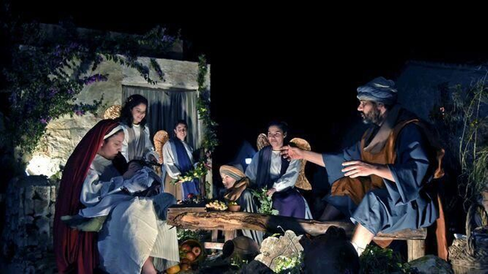 Cabalgata "inmóvil" de Reyes Magos de Higuera de la Sierra.