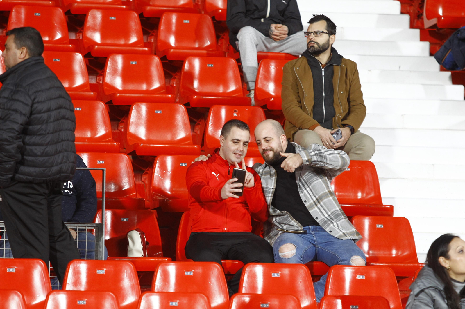 Imágenes del partido homenaje al 'eterno' capitán de la U.D. Almería, José Ortiz