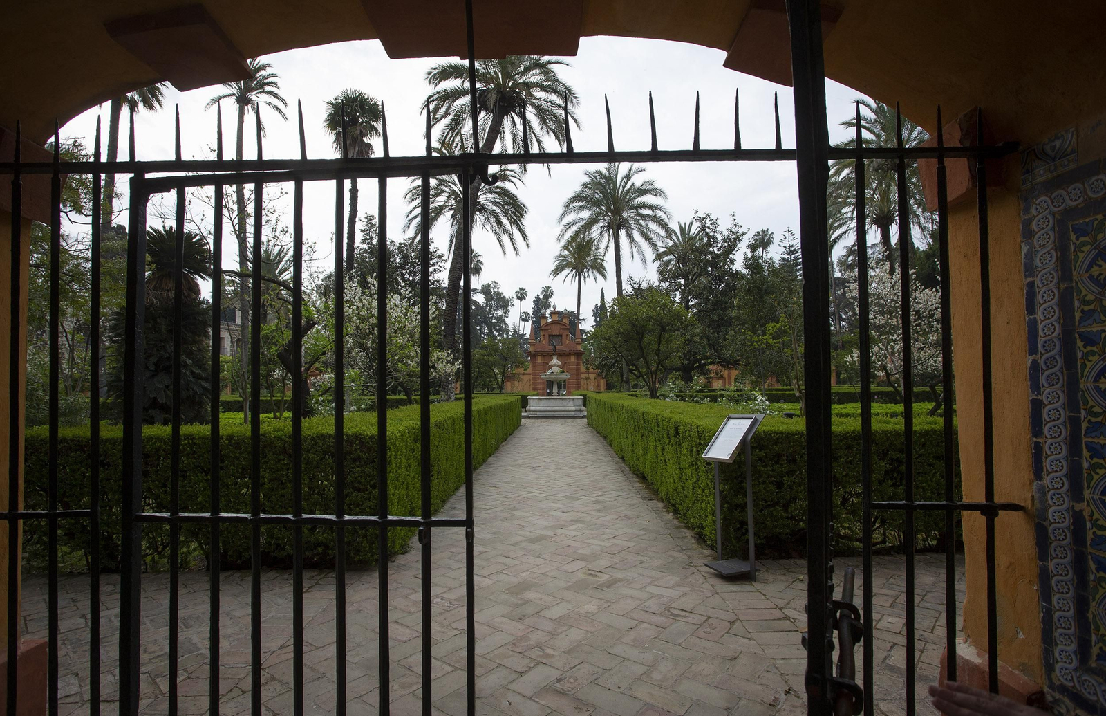 Coronavirus: Un paseo por los Reales Alcázares de Sevilla