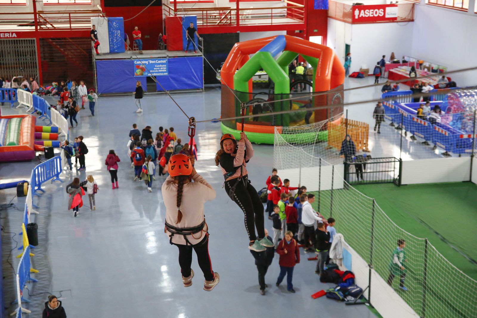 Así es el Juveándalus de Granada para la Navidad 2019, en imágenes