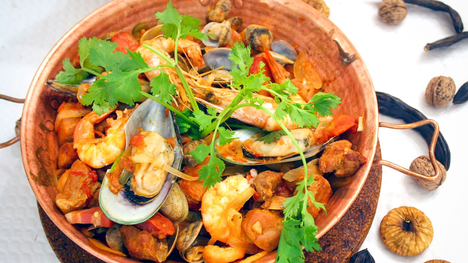 La gastronomía del Algarve mira claramente al mar, siendo protagonistas el pescado y el marisco fresco en sus restaurantes.