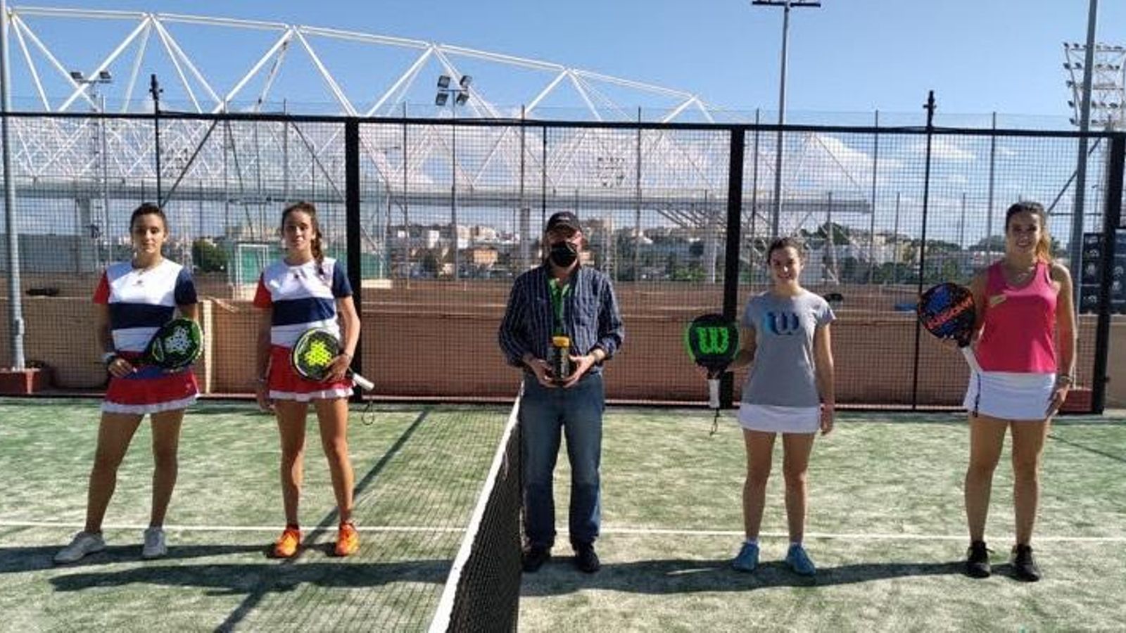Las hermanas Eunice y Priscila Rodríguez cayeron en la final contra Lucía Pérez y Carmen Castillón.