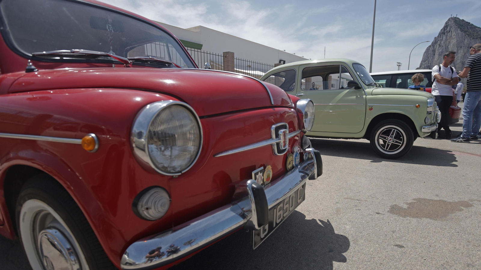 Fotos de la concentración de coches clásicos en La Línea