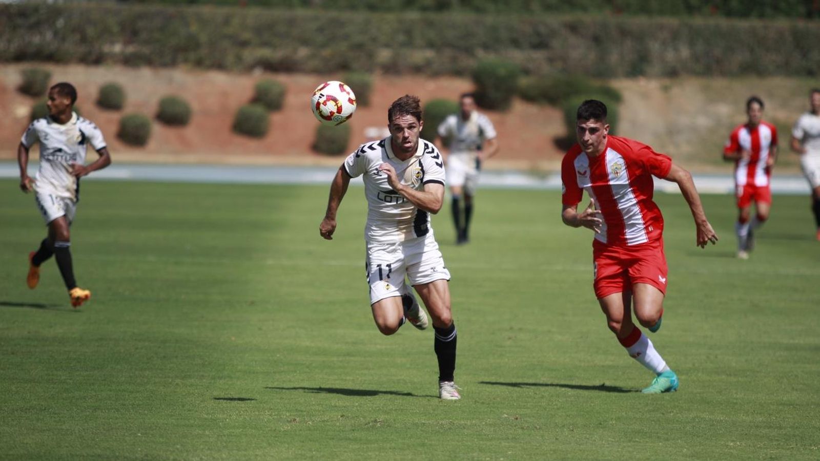 Los visitantes entraron mejor en el encuentro.