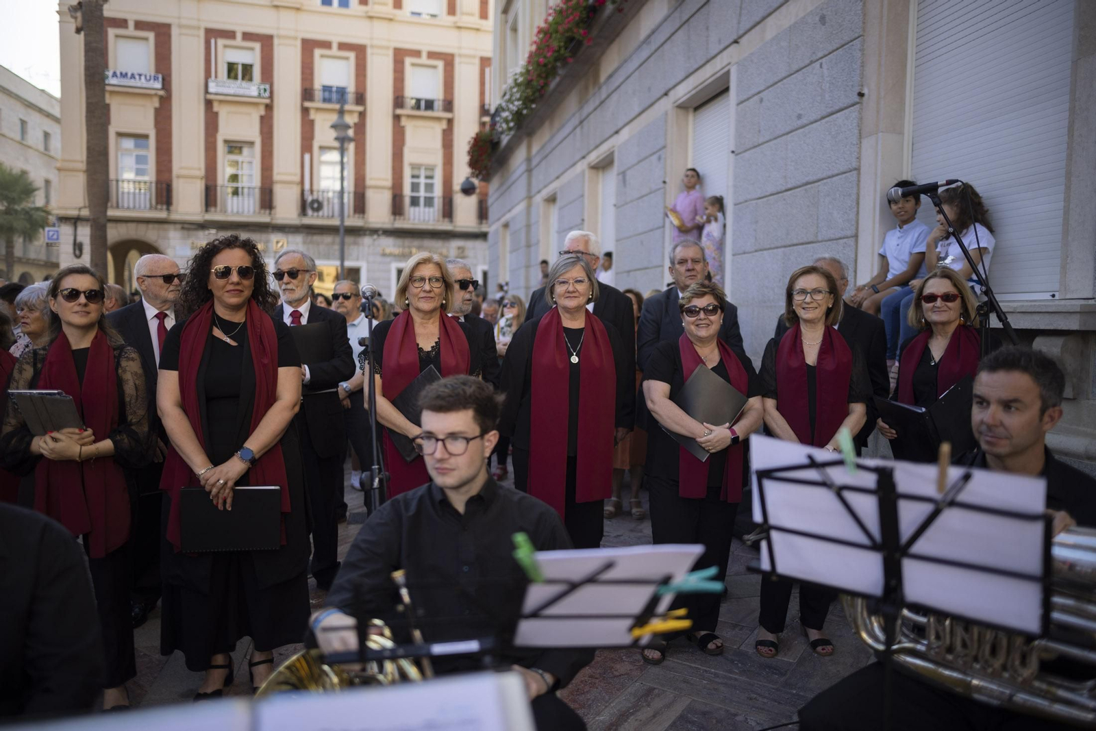 Imágenes de la salida extraordinaria de La Borriquita por las calles de Huelva