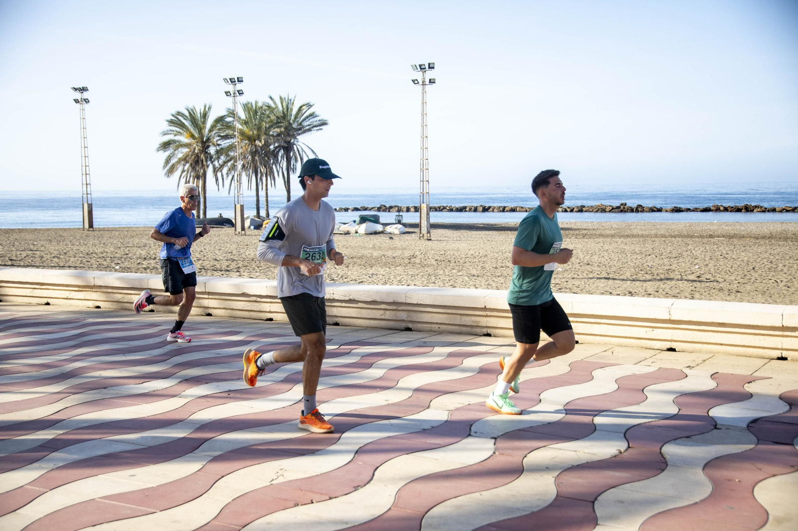 El Medio Maratón de Almería 2025, en imágenes