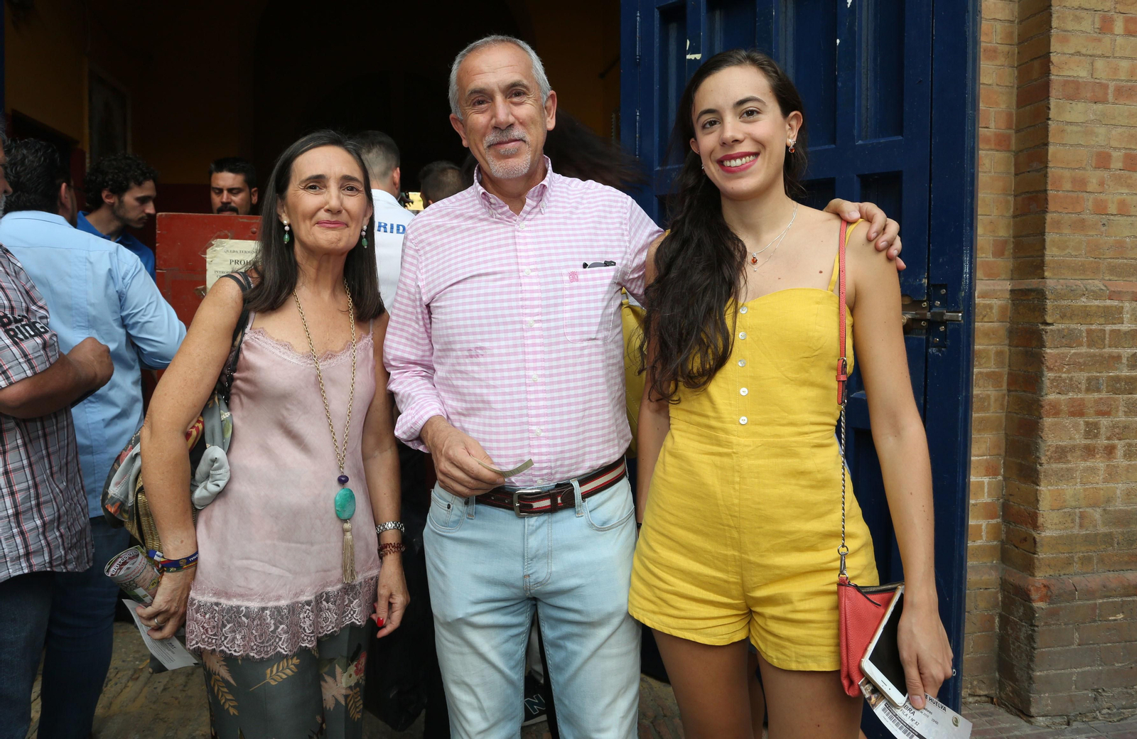 Ambiente en la Plaza de Toros de la Merced