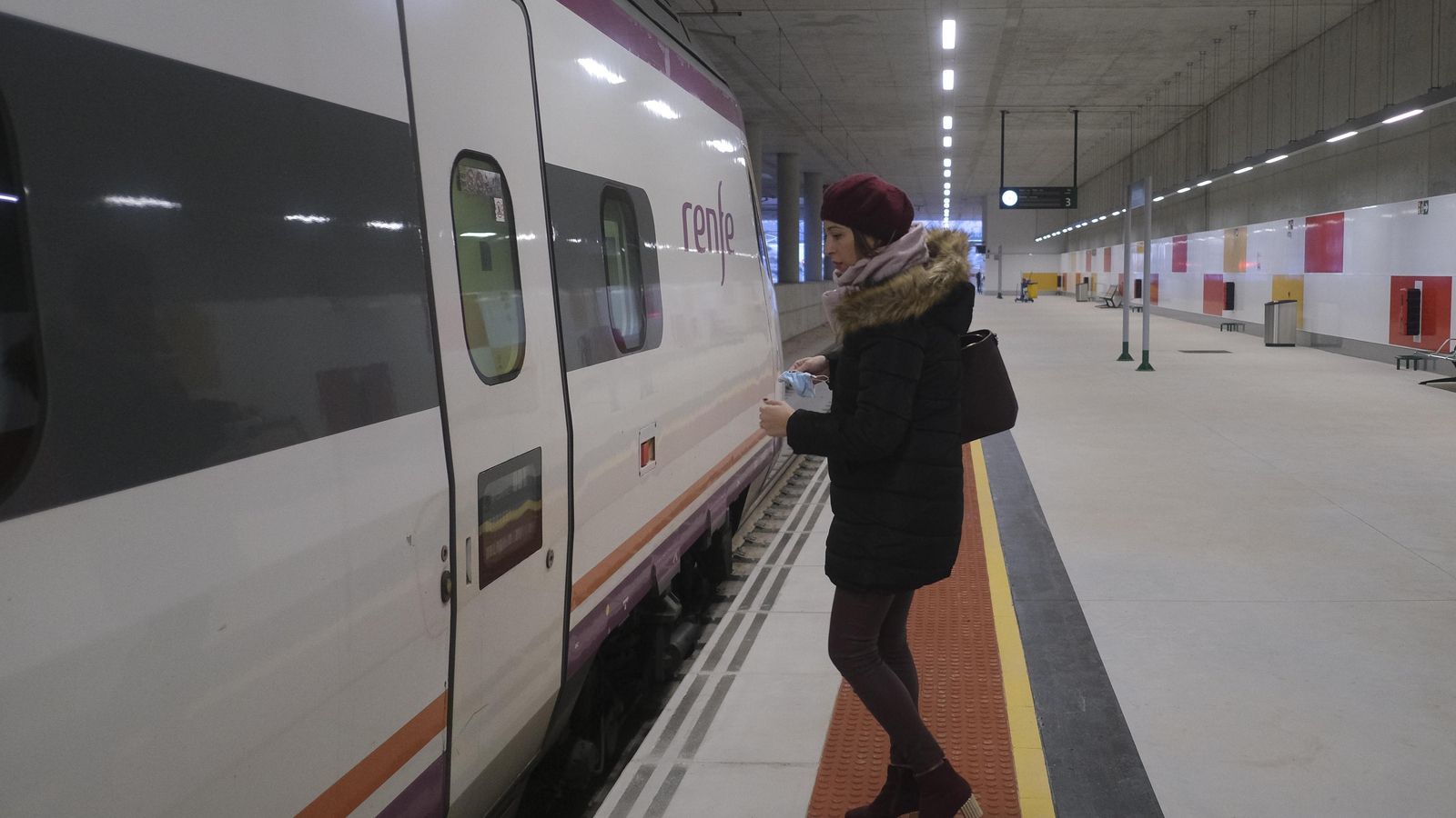 Tatiana Almanza fue la primera viajera de la conexión Antequera-Málaga.