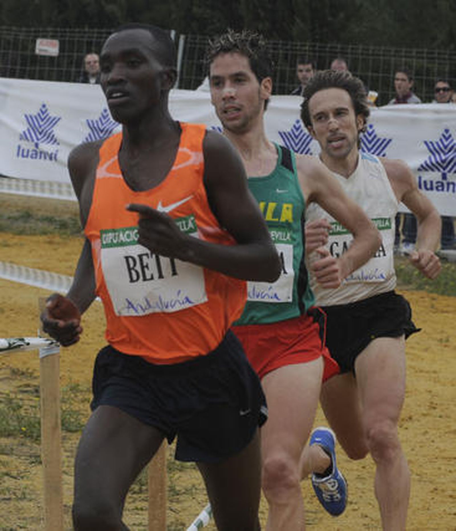 Foto: Juan Carlos Vázquez, Julio Muñoz (EFE), Javier Barbancho (Reuters)