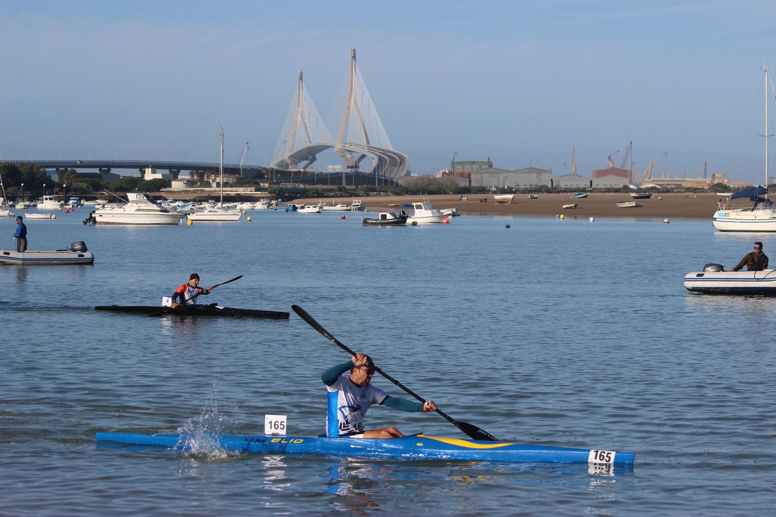 El Río San Pedro es escenario de distintas actividades náuticas.