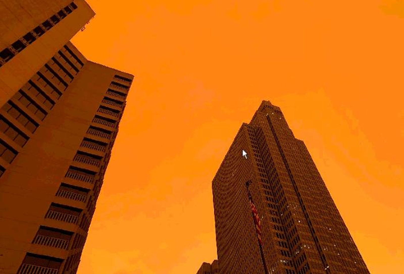 Las imágenes del cielo de San Francisco teñido de rojo por los incendios de California