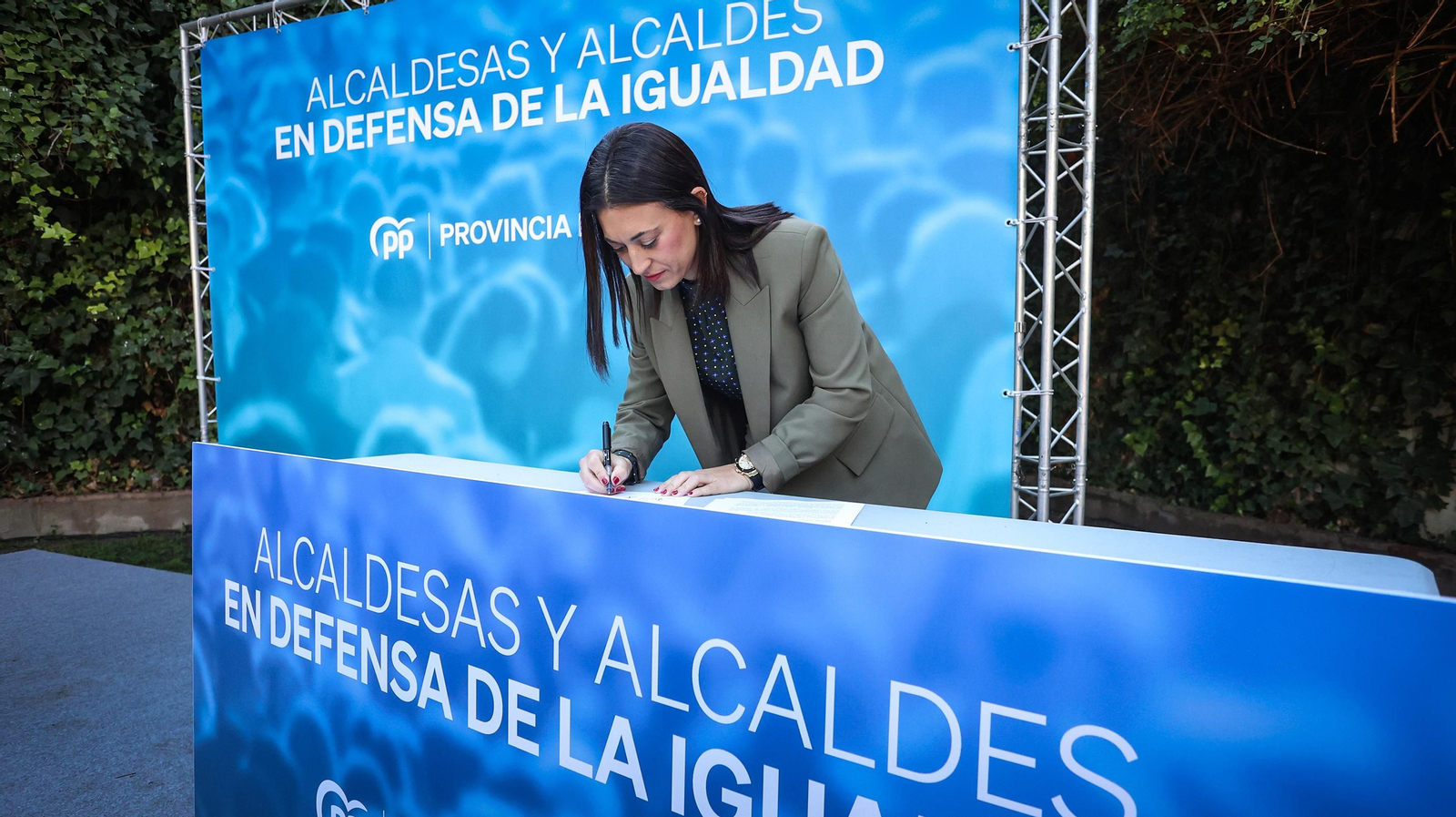 Alcaldesas y alcaldes del PP de la provincia en un acto en Jerez