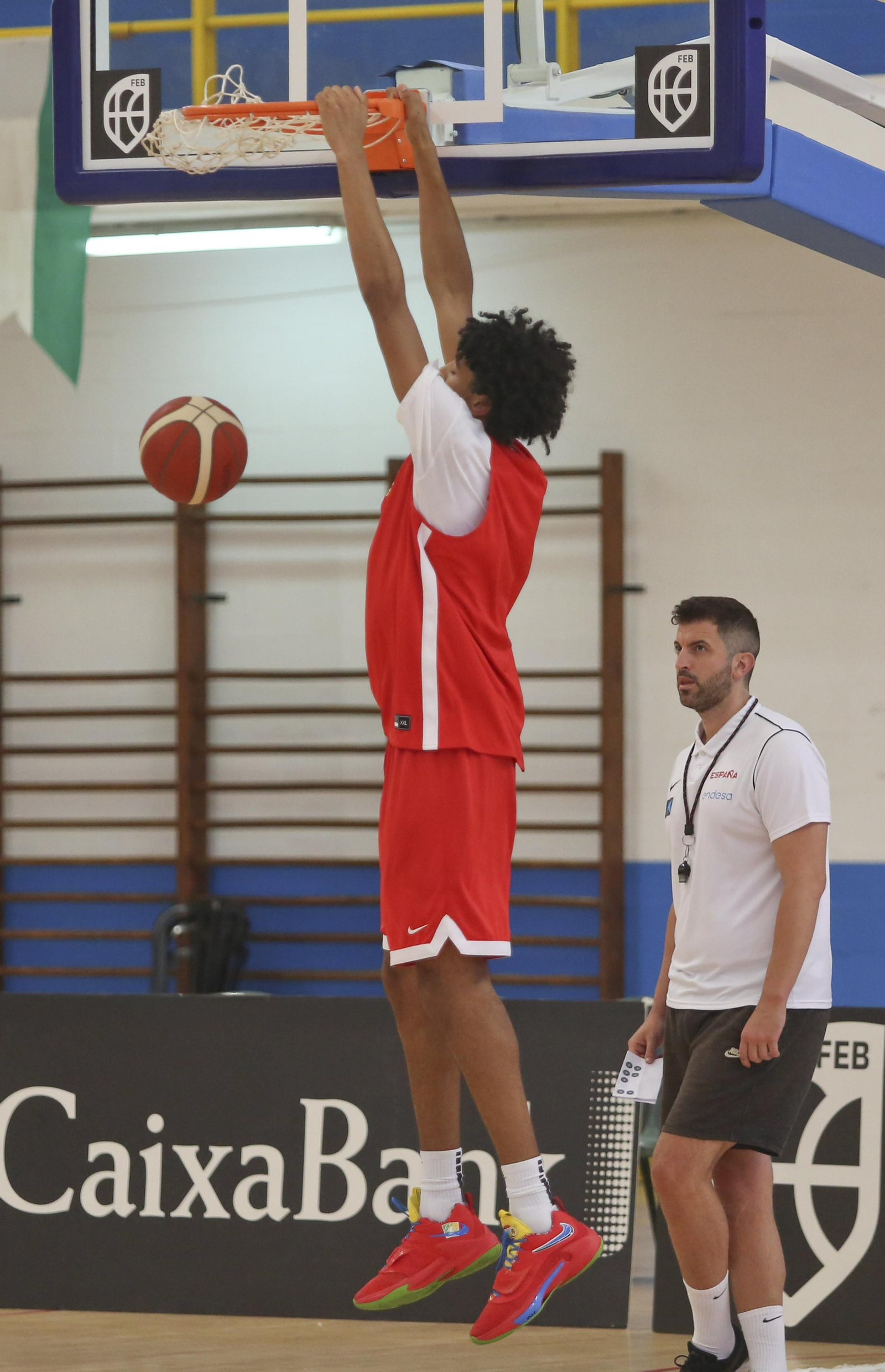 Las fotos de España sub 17 en Fuengirola