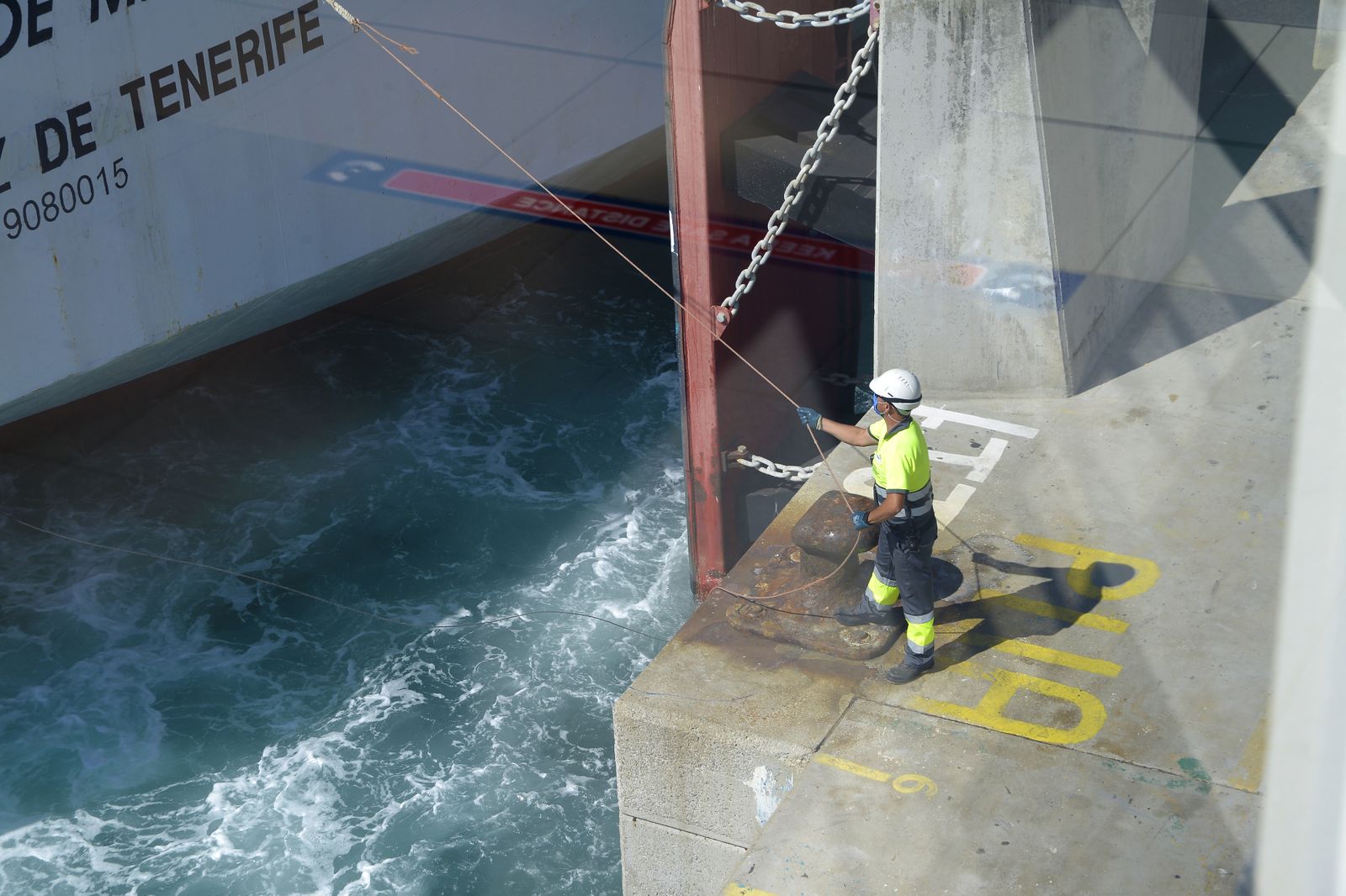 Fotos del atraque del buque Ciudad de Malaga