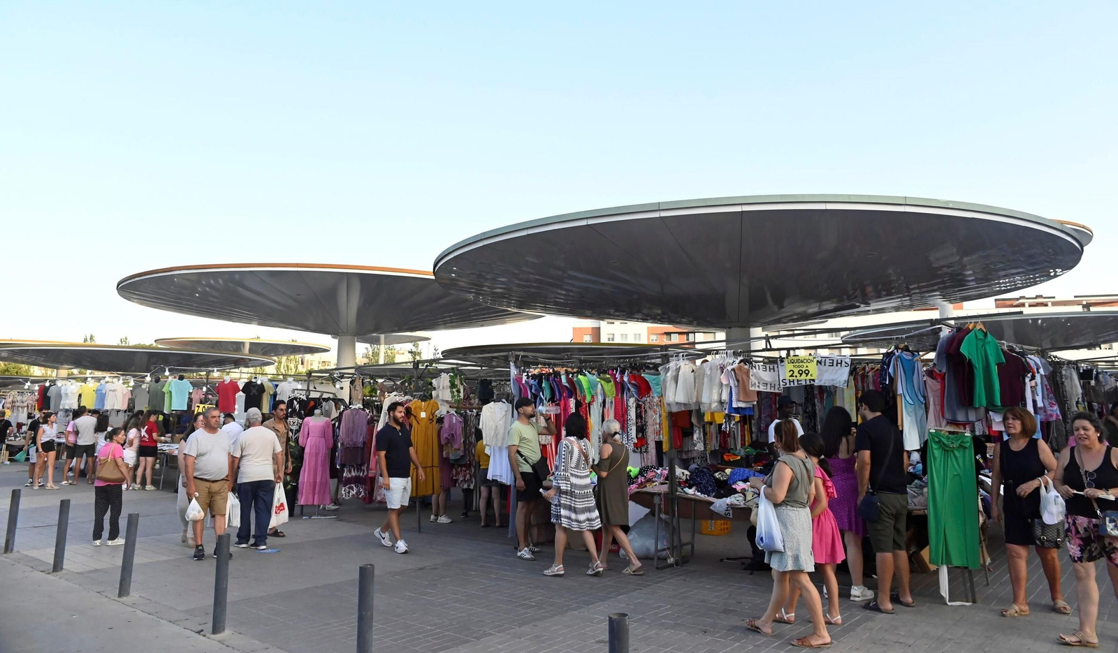 El mercadillo nocturno de las Setas de Córdoba en agosto