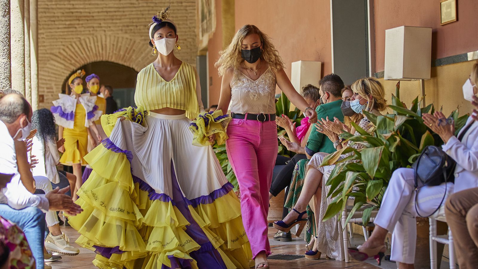Una de las imágenes del desfile de la Pasarela Flamenca Granada.