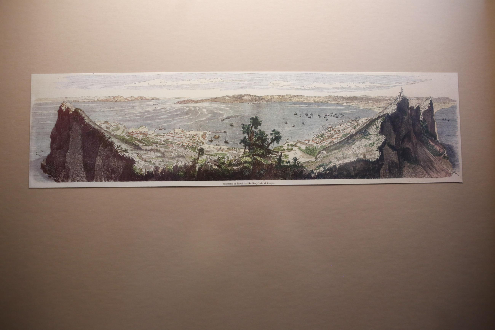 Fotos de la colección de Antonio Viñas de Roa en la capilla del Cristo de la Alameda de Algeciras