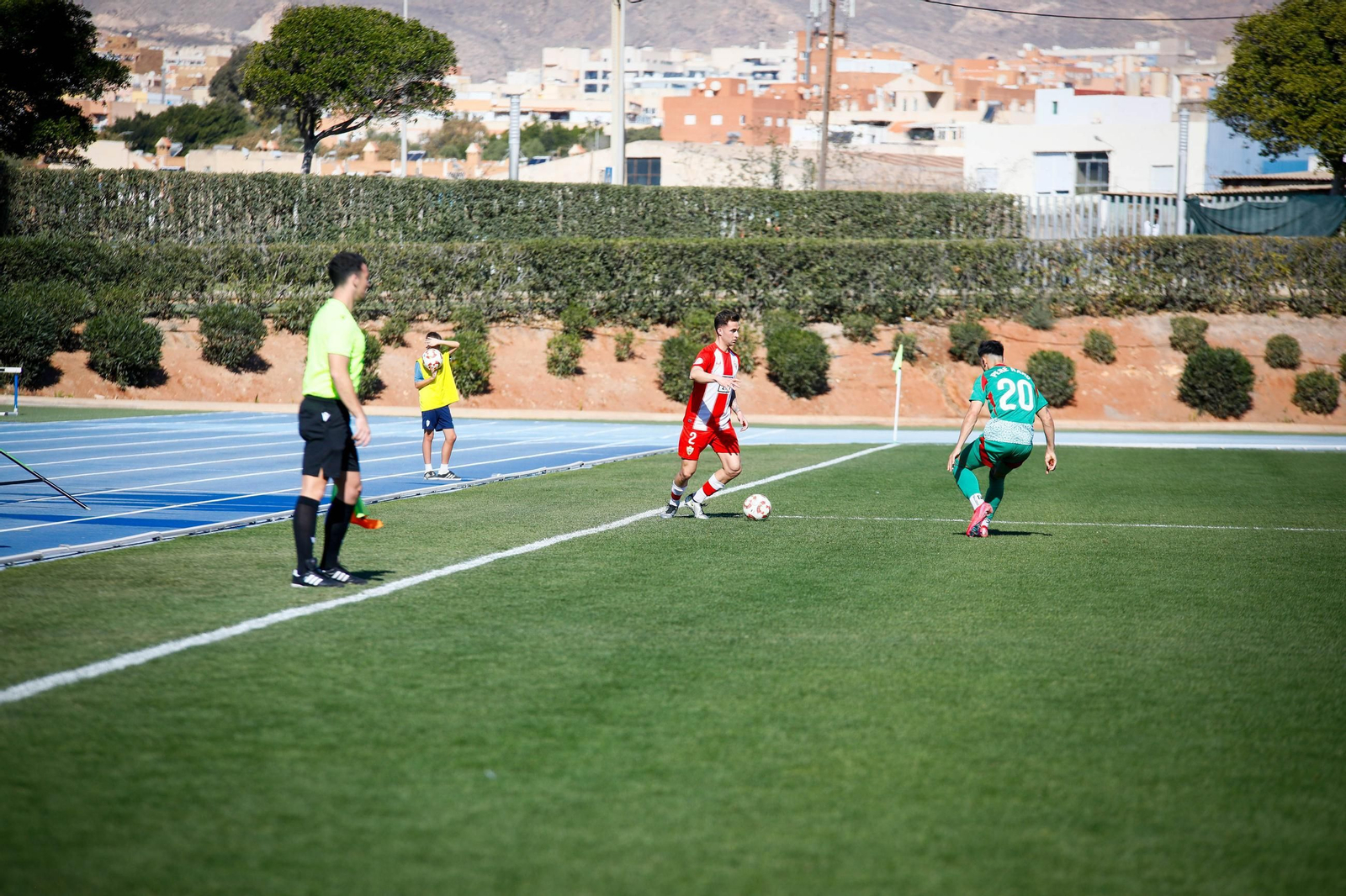 Las imágenes de Segunda RFEF entre Almeria B y recreativo de Granada