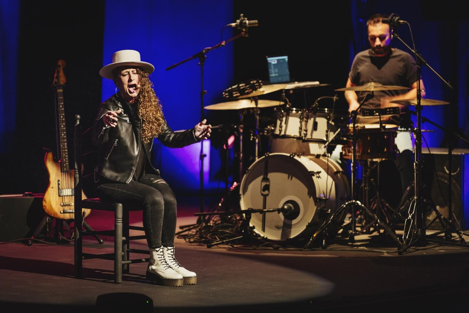 Rosario la Tremendita en su presentación de 'La Fuerza' en la Bienal.