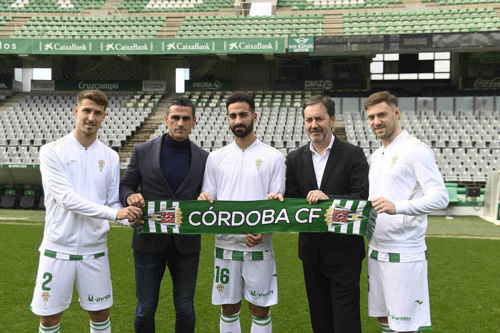 Las mejores fotos de la presentación de Corbo, Pedro Ortiz y Rubén Alves como nuevos jugadores del Córdoba CF