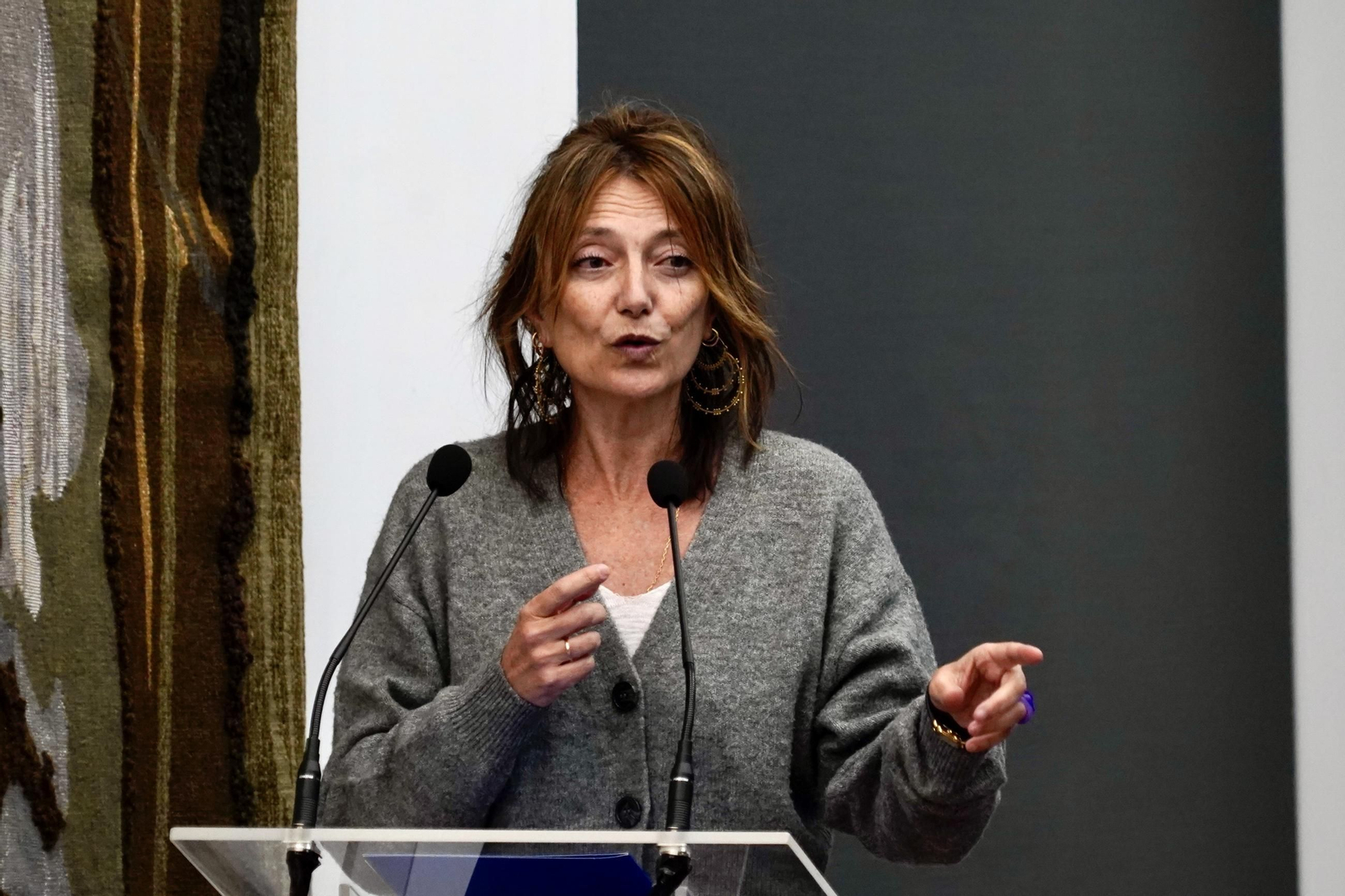 Imágenes de la presentación del libro 'Guerra en España' en Diputación