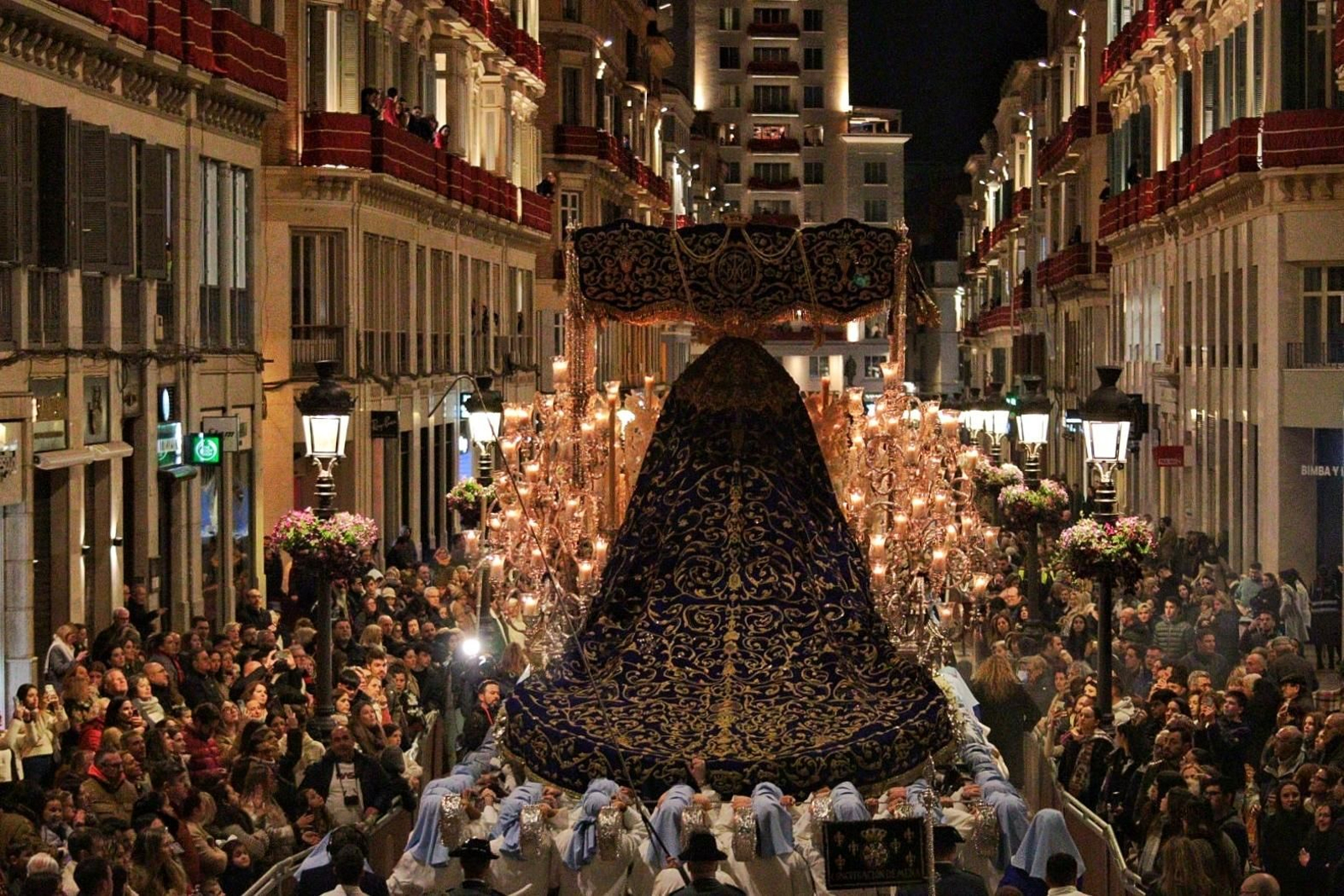 La Sentencia en su procesión del Martes Santo en Málaga, en fotos