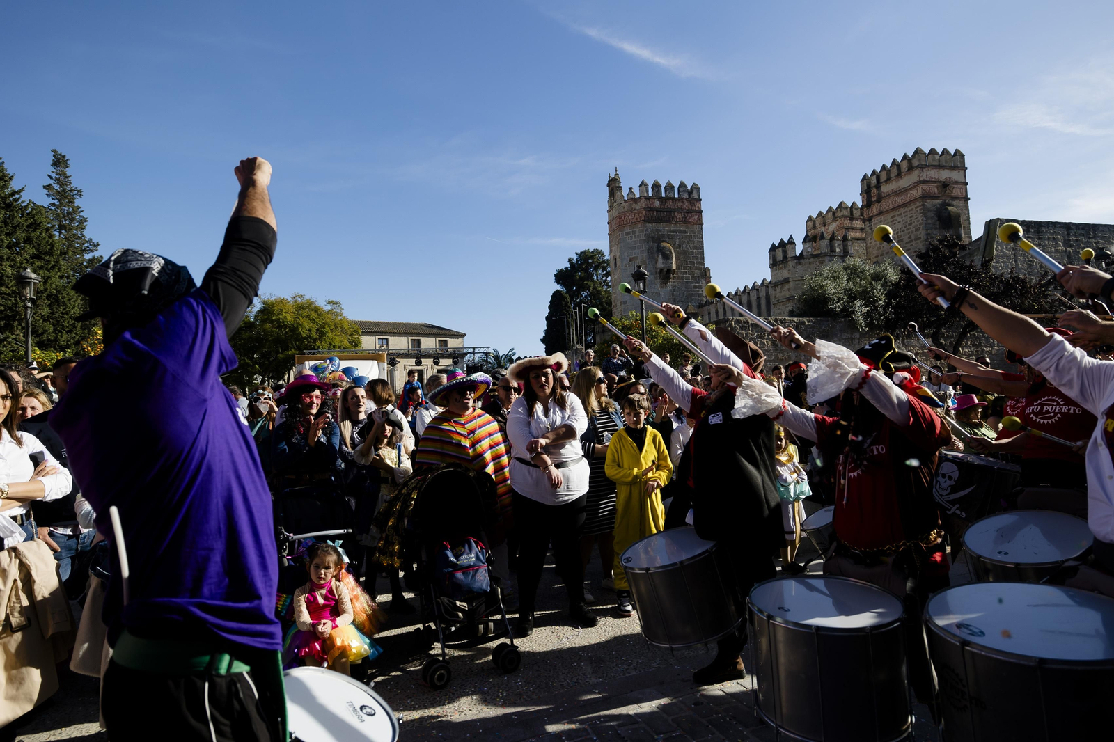 Búscate en las imágenes de la cabalgata de carnaval del Puerto de Santa María