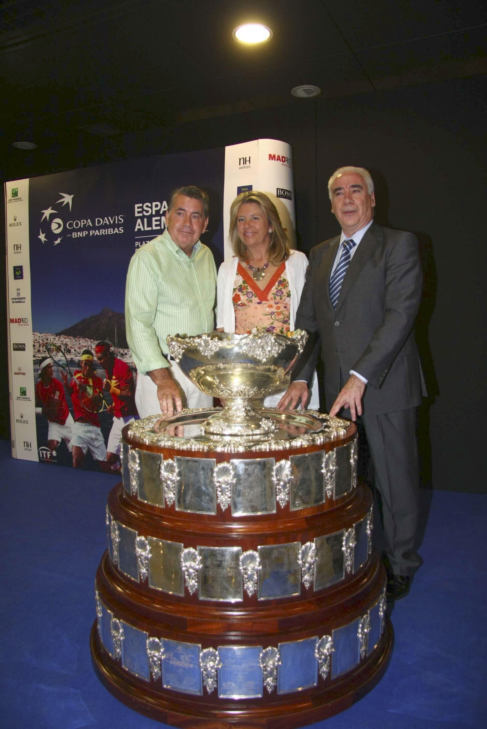 Las fotos de la vida de Manolo Santana