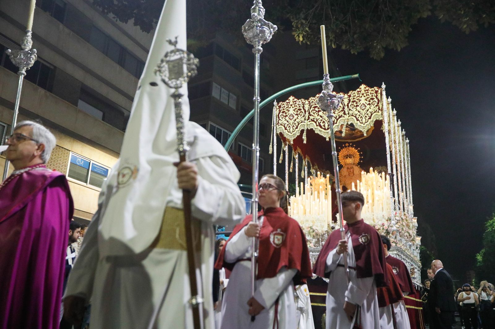 Te contamos en imágenes la Santa Cena tras la lluvia en la ciudad