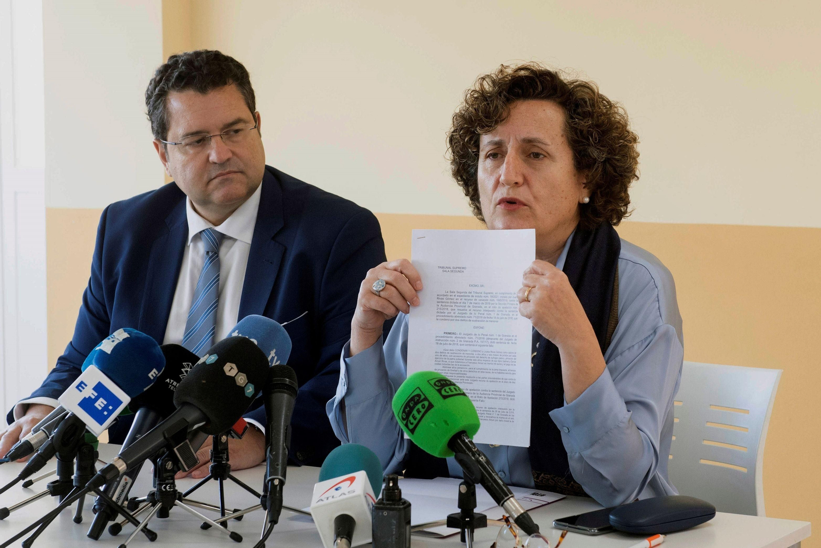 Medio centenar de letrados piden al Colegio provincial a que levante la sanción al abogado de Juan Rivas