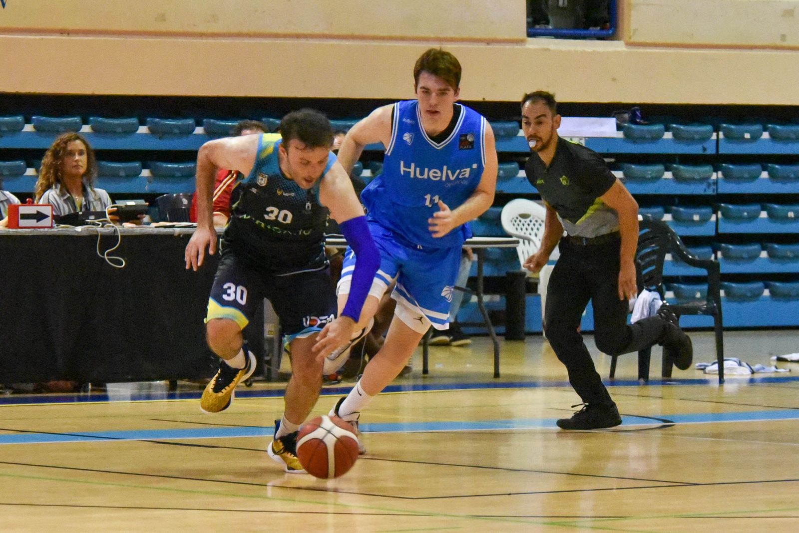 Las fotos del Udea - Ciudad de Huelva de la Copa Diputación de baloncesto