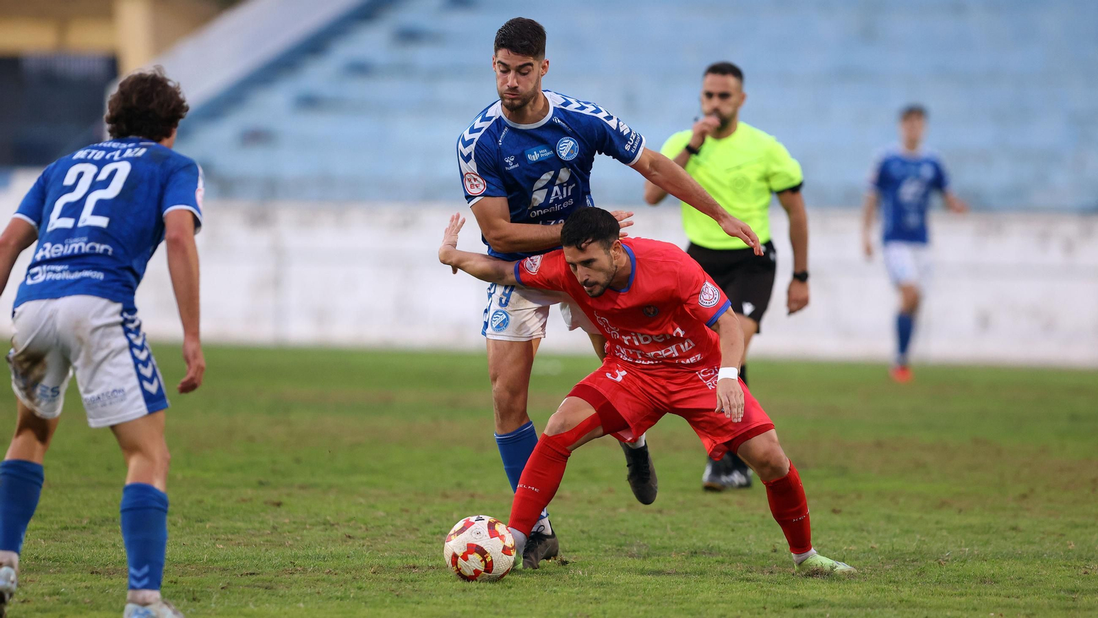 Imágenes del Xerez DFC contra la Deportiva Minerva en el Pedro Garrido de Jerez