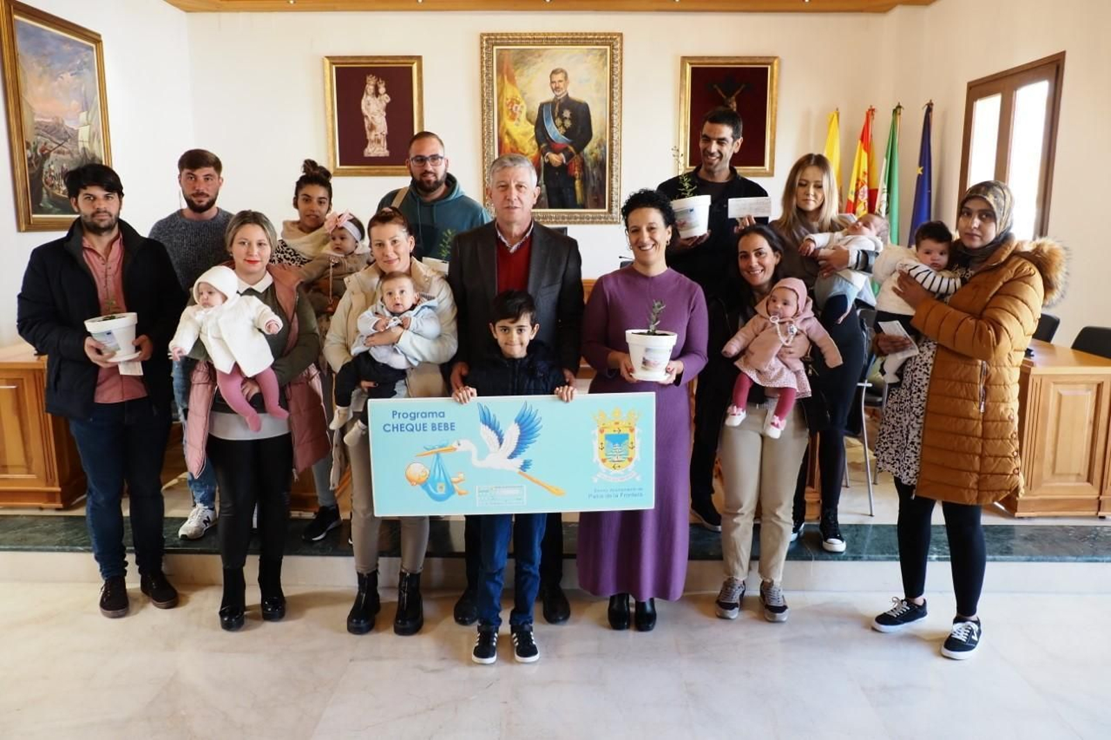 Entrega de cheques en Palos de la Frontera.