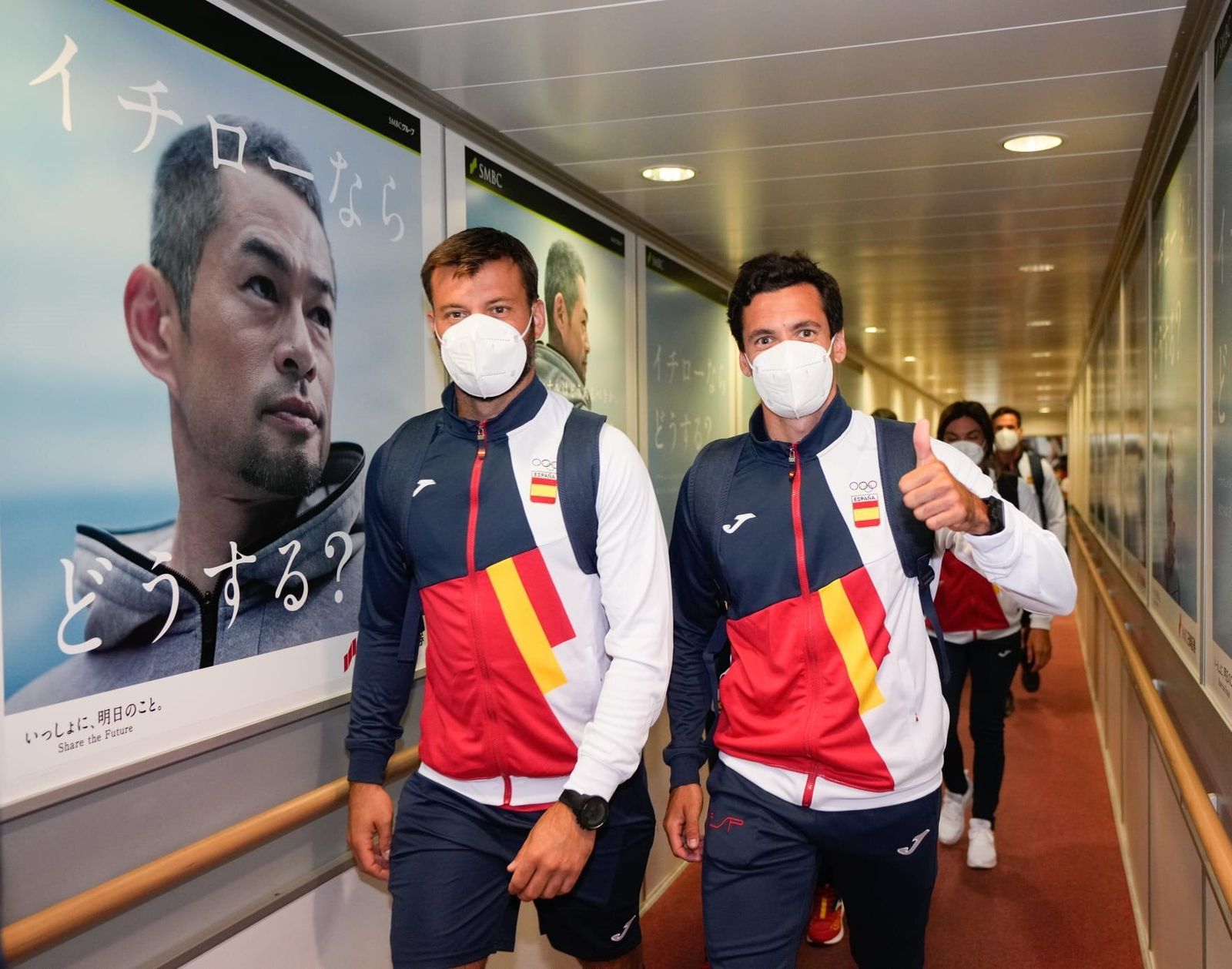 El grueso del equipo olímpico español llegando a Tokio