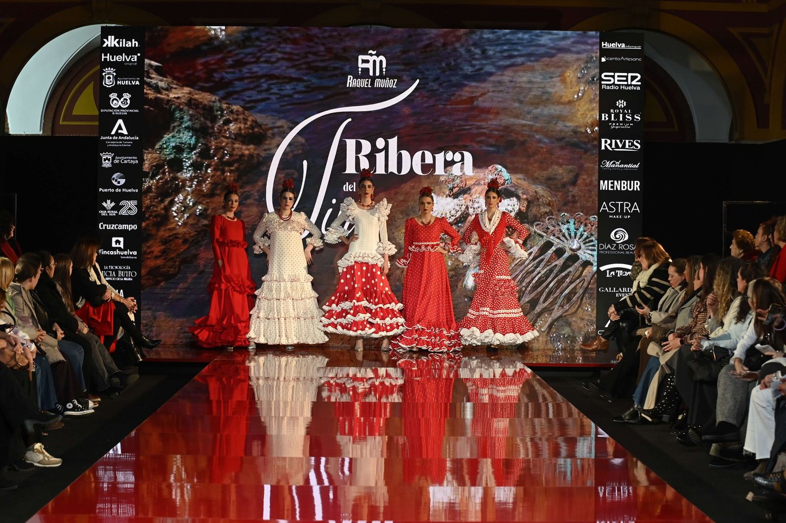 Huelva Flamenca 2026: Desfile de Raquel Muñoz