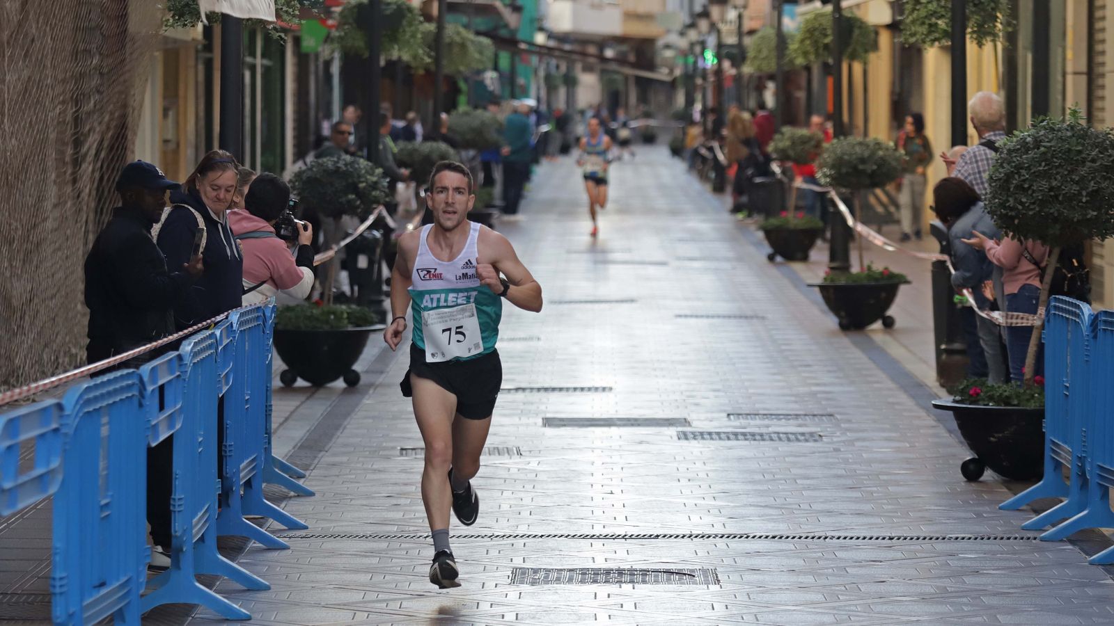 Fotos de la IX Carrera Popular de la Inmaculada en La Línea