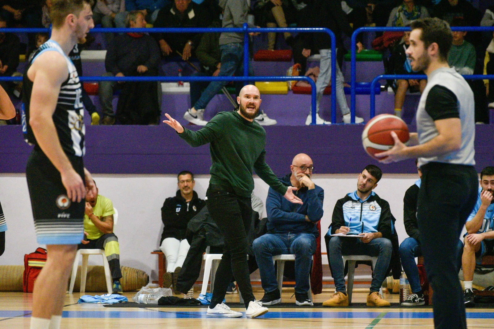 El Unicaja de EBA gana en la línea