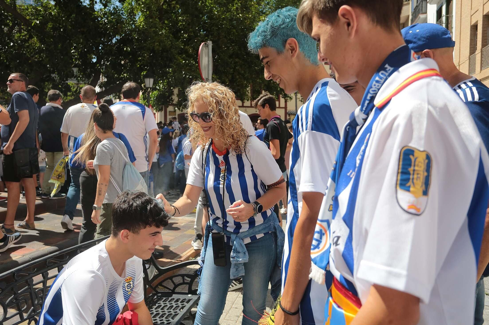 Imágenes del gran ambiente en el Nuevo Colombino en el ascenso del Recre