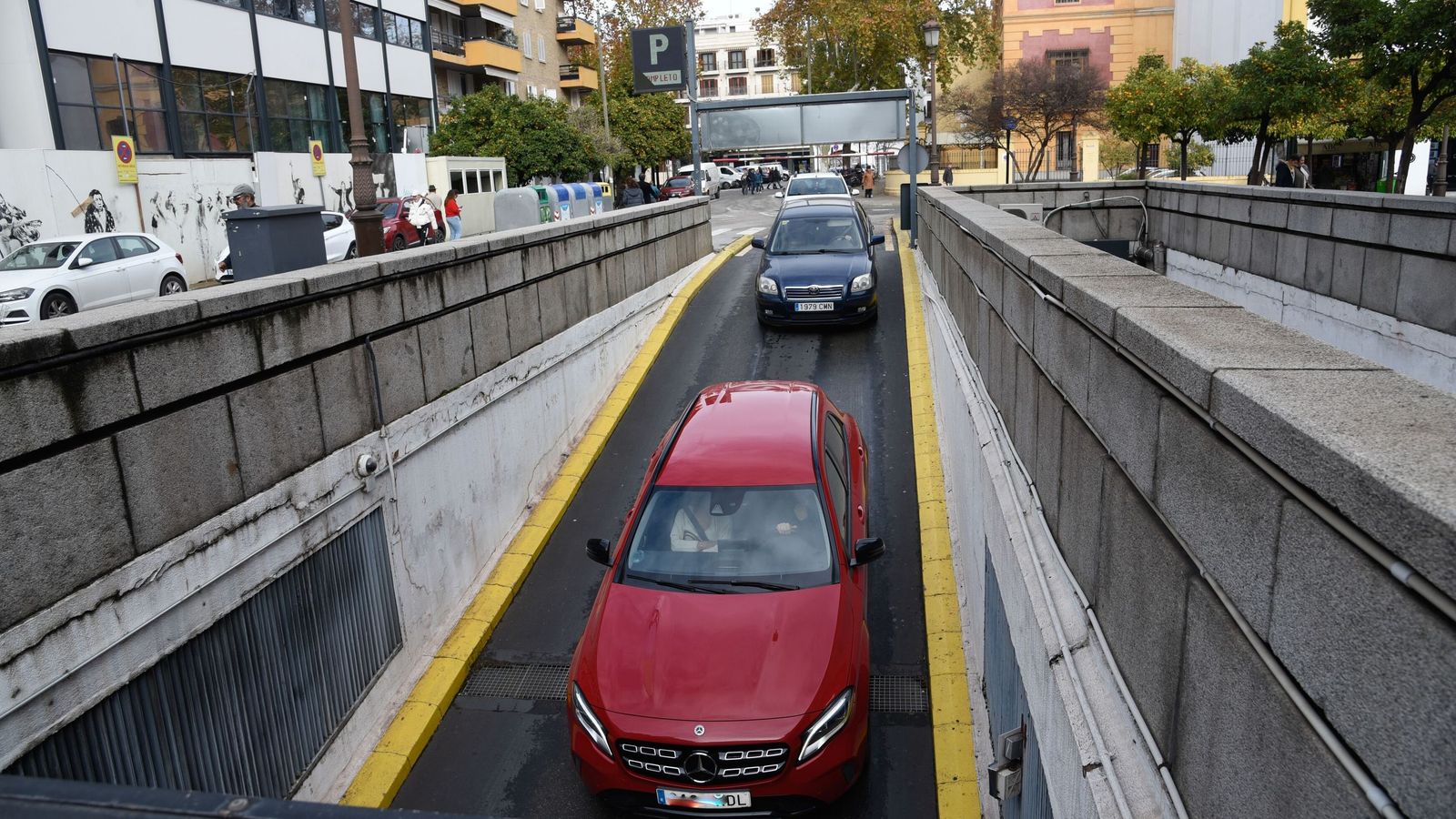Una propuesta vecinal es que la entrada del parking rotatorio sea la salida y viceversa.